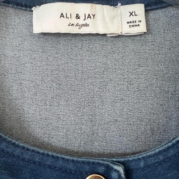 Ali & Jay Jeans Dress with Fringe bottom Snap Buttons L - Picture 3 of 7